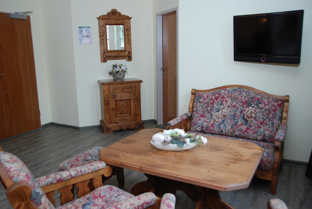 Landhotel Altes Pfarrhaus Kindelbrueck Room photo